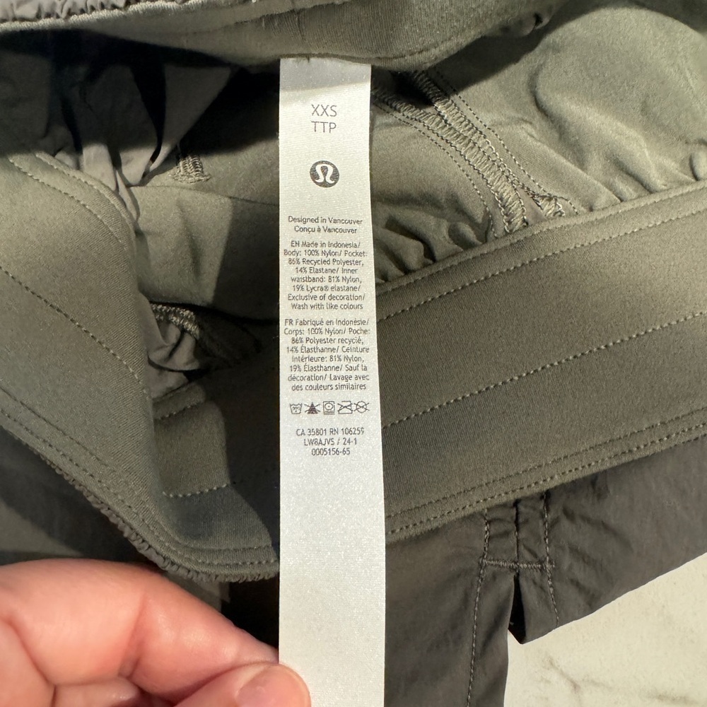 NWT Lululemon High-Rise Ruched Mini Skirt in Army Green - Picture 4 of 8